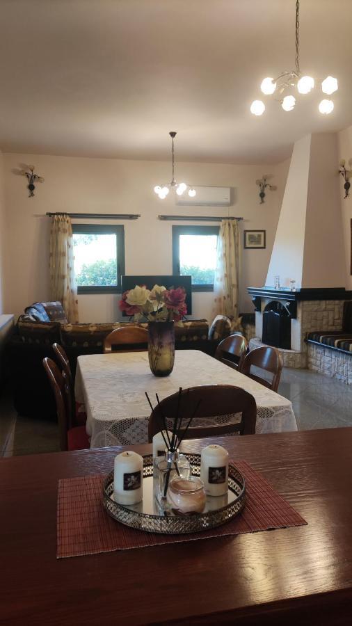 Вилла Vretti'S House Fratsia Экстерьер фото